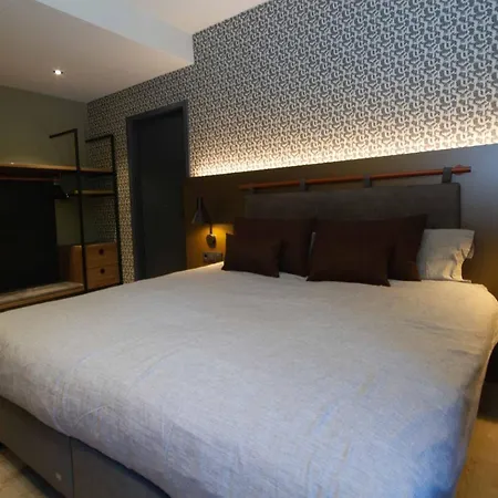 By Hopfenschlingel 라슈타트